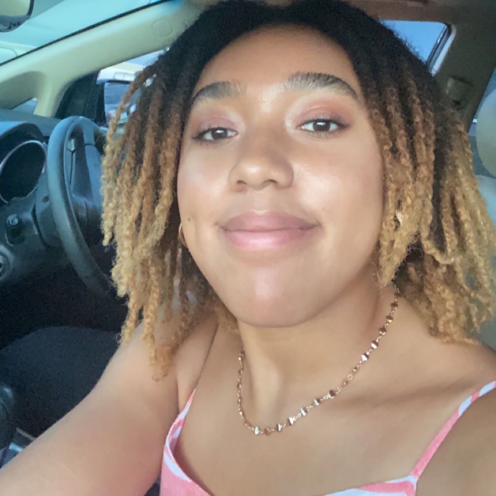 Meet your Posher, Leah